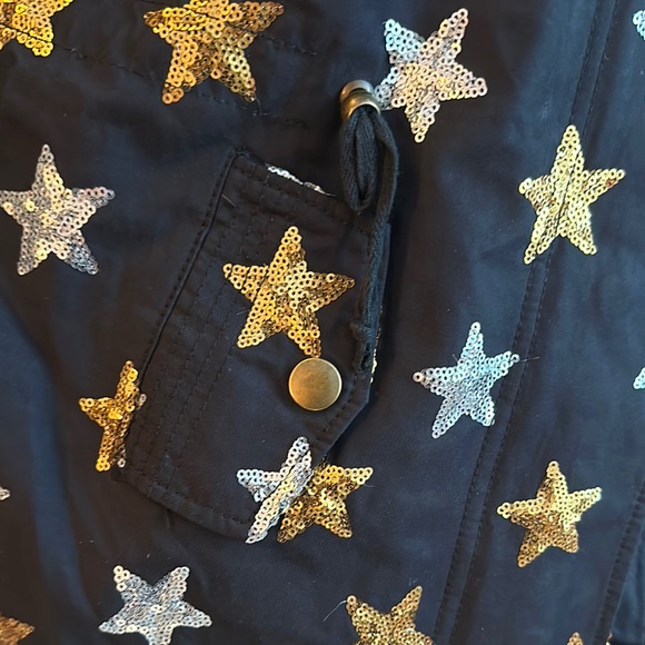 Lola + the Boys Star-Patterned Black Jacket with Colorful Fur Lining - Picture 4 of 6